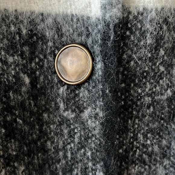 Urban Outfitters oversized buffalo check black and white coat - Picture 3 of 7